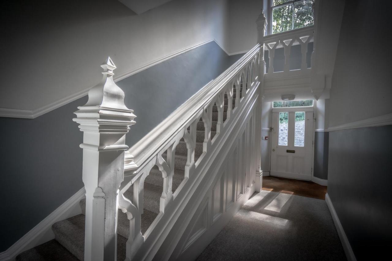 شقة Victorian Penthouse With Panoramic Sea Views إلفراكومبْ المظهر الخارجي الصورة